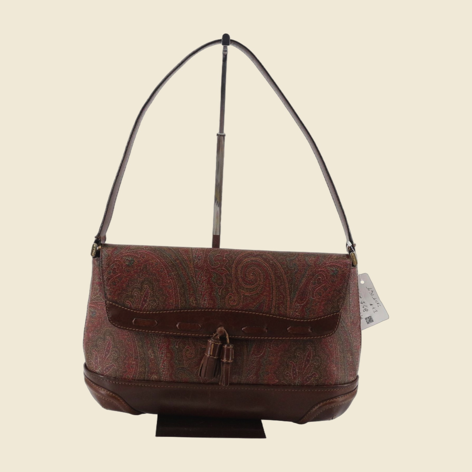 Borsa a spalla Etro in tela paisley bruna con fondo e profili in pelle, patta con nappina e manico singolo, vista frontale