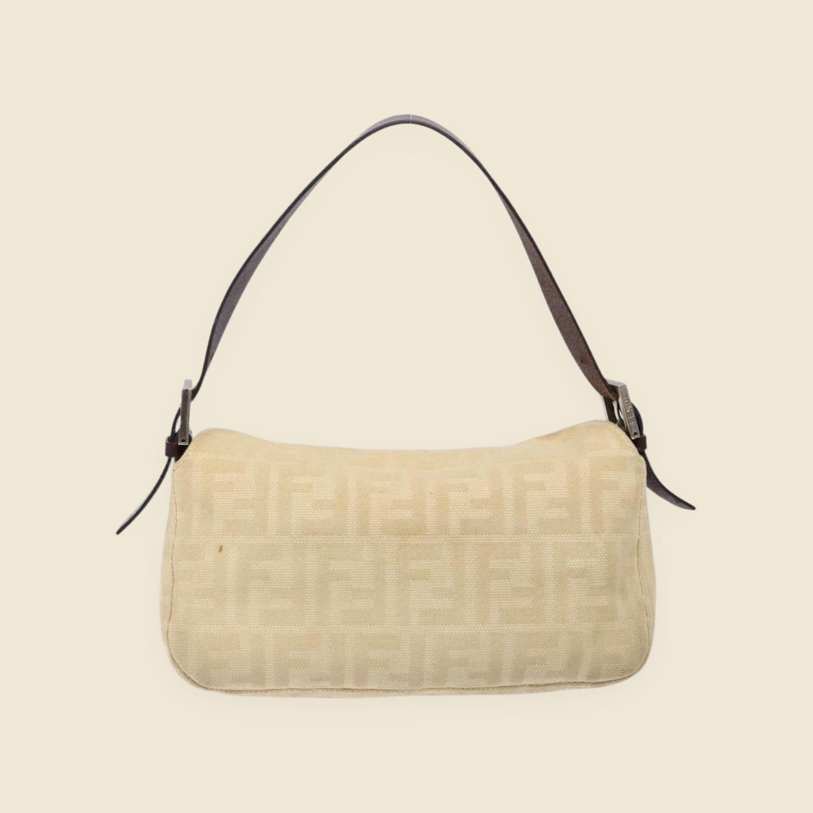 Borsa a spalla Fendi in tela beige monogrammata con profili in pelle marrone e fibbia FF argentata, vista frontale — vista 2