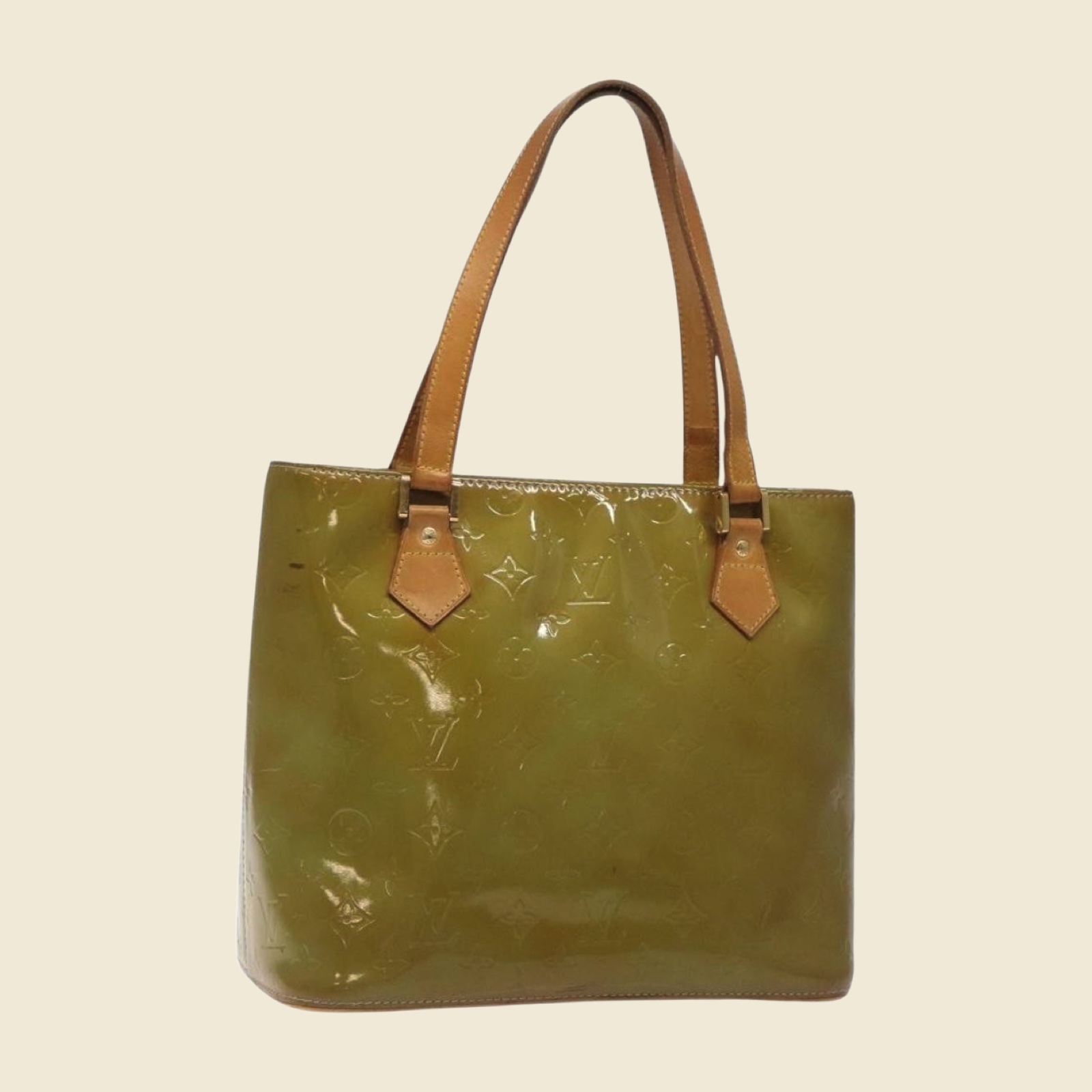 Borsa a spalla Louis Vuitton in pelle verniciata verde oliva con monogramma impresso e manici in pelle, vista frontale