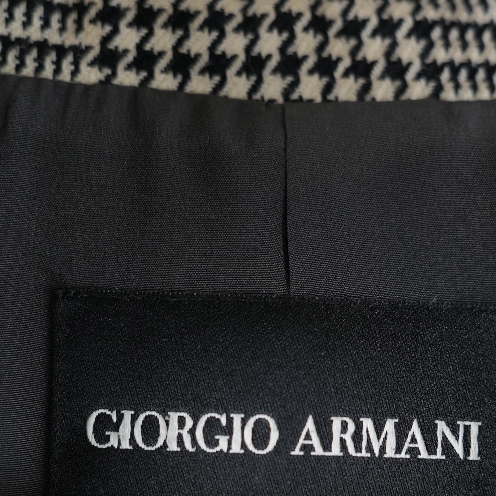Giacca Giorgio Armani Borgo 21 con collo alla coreana in Principe di Galles — vista 3