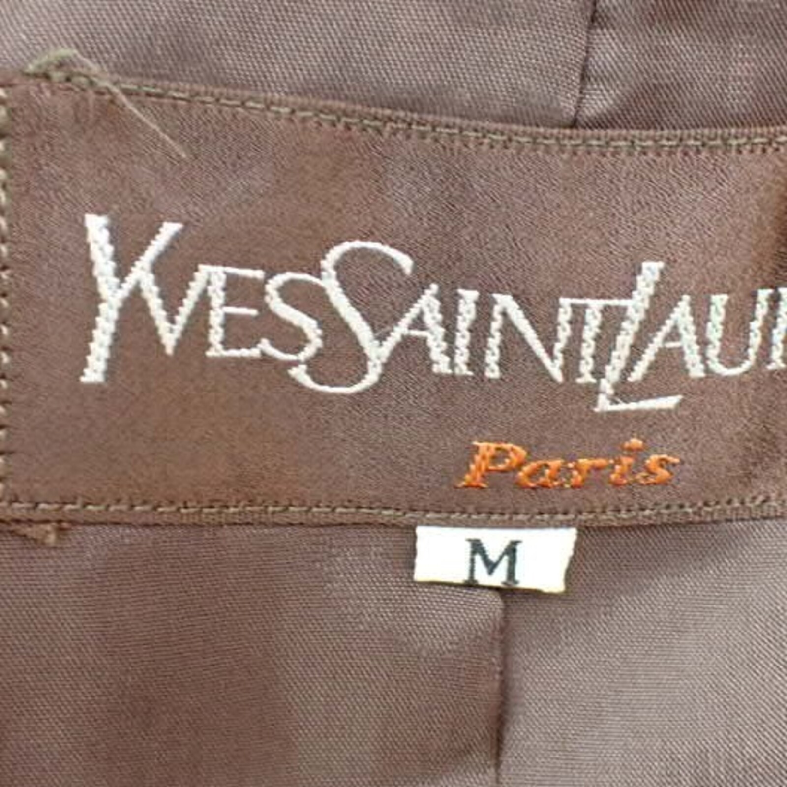 Completo Yves Saint Laurent in lana marrone, giacca monopetto e gonna diritta — vista 5